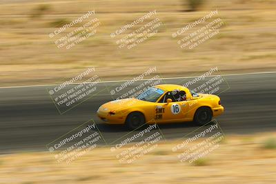 media/May-31-2025-CalClub SCCA (Sat) [[2c1a04e1ee]]/Race/Group 5/Turn 4b/